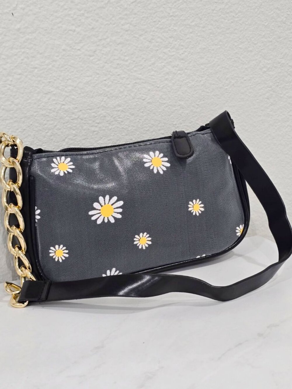 Dolls Kill ✦ Daisy Print Crossbody Bag ✦ Black Leather Gold Chain Adjustable NWT - Picture 6 of 9